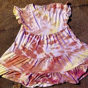 I am selling this beautiful dress ( beautiful for the summer🤩)